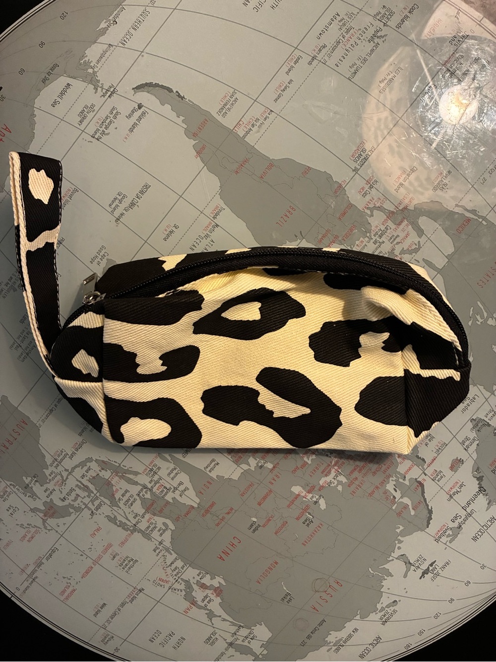 Black and Cream Leopard Print Wristlet Clutch Purse Zipper Closure Small Bag New